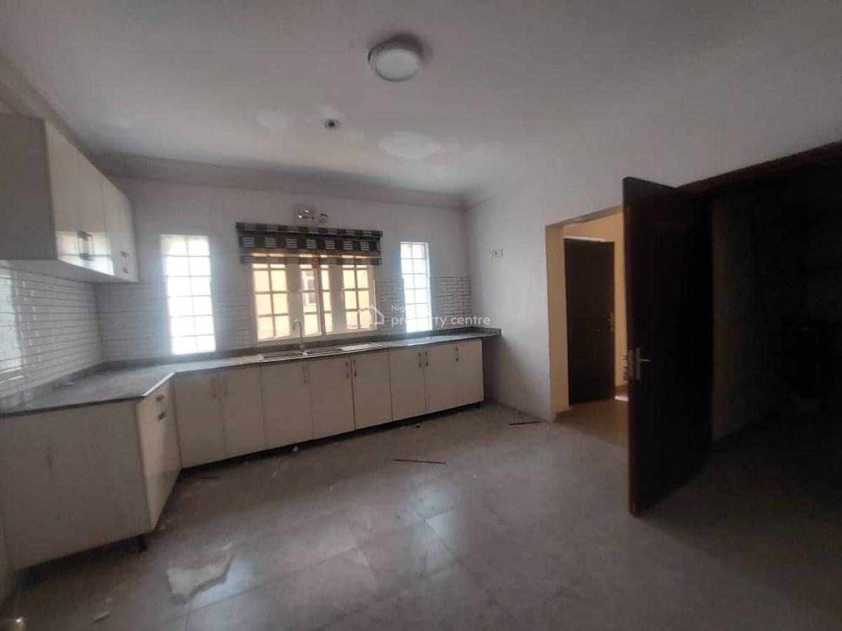 Spacious and Serviced 3 Bedroom Flat with a Room Bq, Oniru, Victoria Island (vi), Lagos, Flat / Apartment for Rent