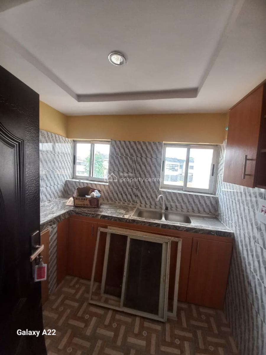 Newly Built 2 Bedroom Flat with Modern Facilities, Oluwonla Bashorun, Ibadan, Oyo, Flat / Apartment for Rent