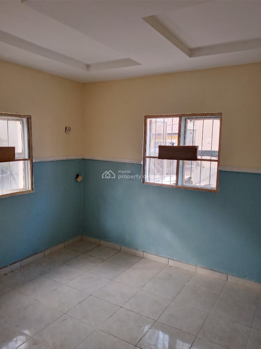 Nice 2 Bedroom Flat, Apo Resettlement, Apo, Abuja, Flat / Apartment for Rent