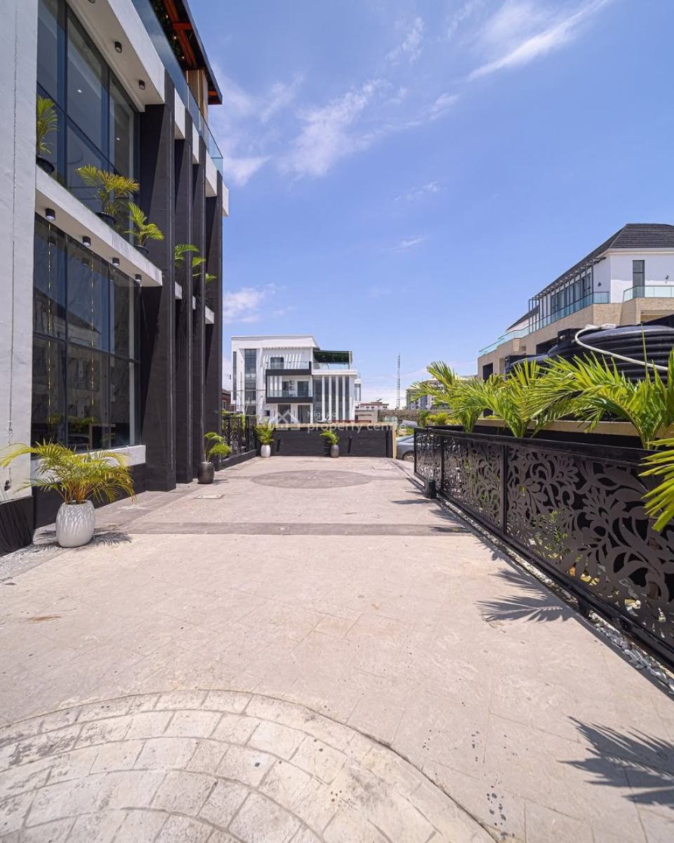 6 Bedroom Mansion with Pool, Cinema, & Rooftop, Ikate, Lekki, Lagos, Detached Duplex for Sale
