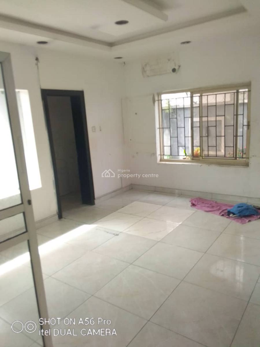 Massive 4 Bedroom Semi Detached Duplex, Lekki Phase 1, Lekki, Lagos, Flat / Apartment for Rent