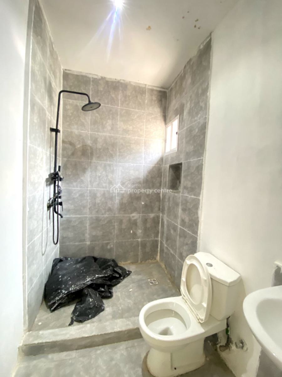 Clasic 2 Bedroom Apartment with Swimming Pool in a Secure Estate, Ikate, Lekki, Lagos, Flat / Apartment for Sale