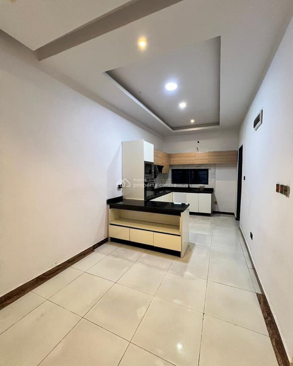 Elegant 4-bedroom Terrace Duplex with Bq & Tennis Court Access, Lekki Phase 1, Lekki, Lagos, Terraced Duplex for Sale