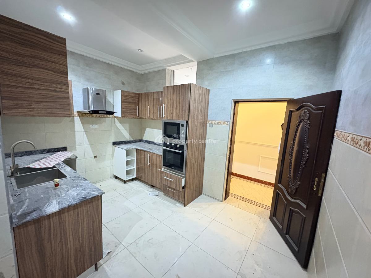 Luxury 3 Bedroom, Off Admiralty Way, Lekki Phase 1, Lekki, Lagos, Flat / Apartment for Rent