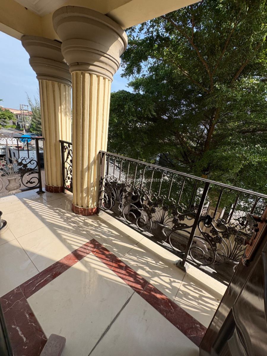 Luxury 3 Bedroom, Off Admiralty Way, Lekki Phase 1, Lekki, Lagos, Flat / Apartment for Rent