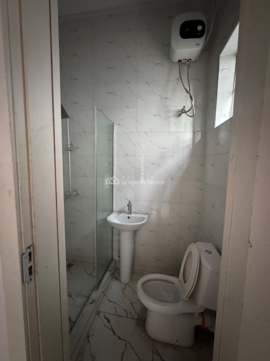 Luxurious Sharp 5 Bedroom Detached with Bq Very Spacious Dont Miss This, Orchid Road, Lekki Before Round About, Lekki, Lagos, Detached Duplex for Rent