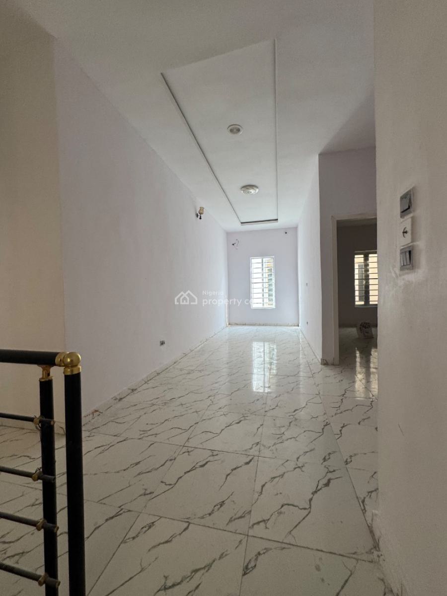 Luxurious Sharp 5 Bedroom Detached with Bq Very Spacious Dont Miss This, Orchid Road, Lekki Before Round About, Lekki, Lagos, Detached Duplex for Rent