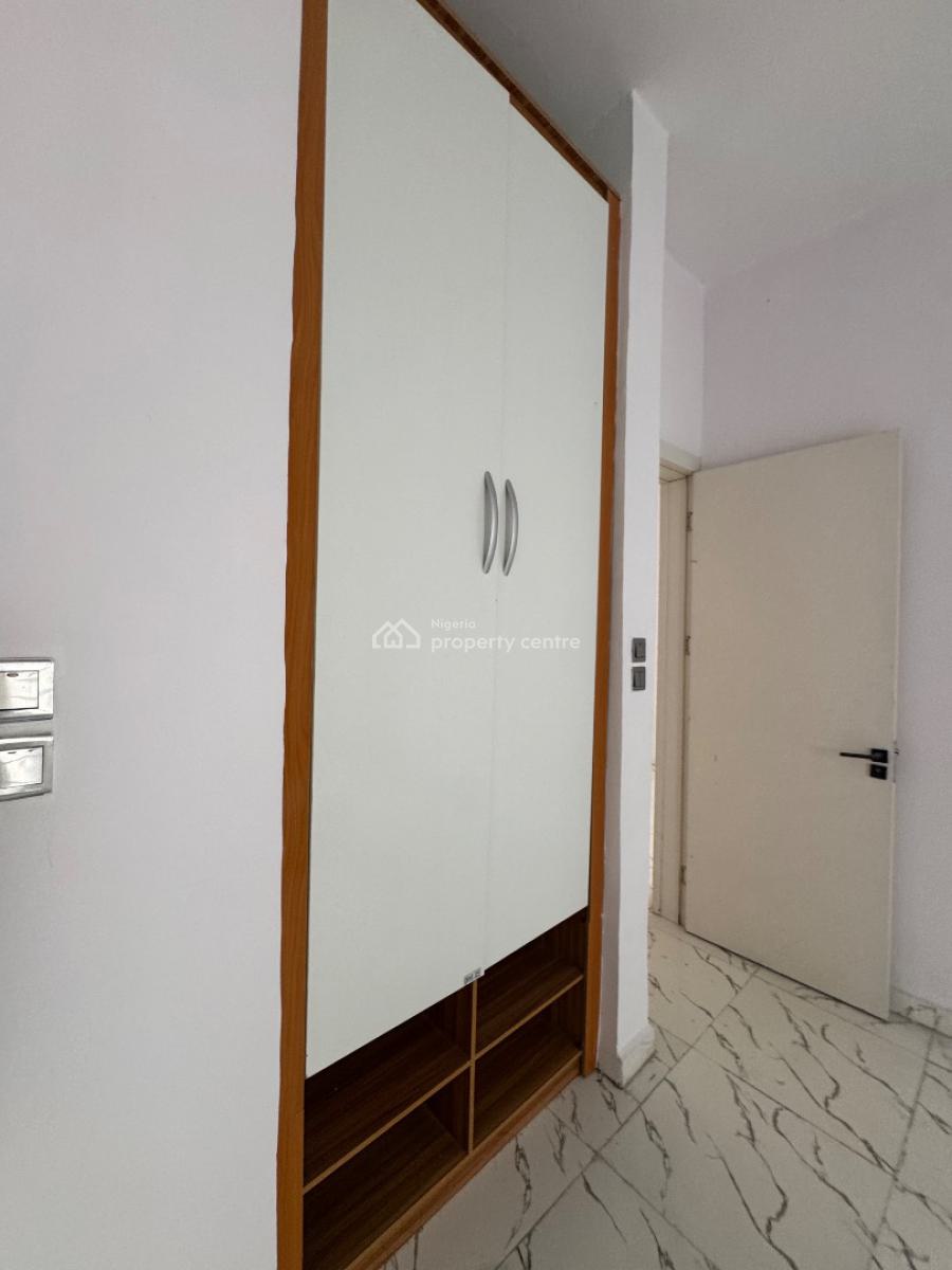 Luxurious Sharp 5 Bedroom Detached with Bq Very Spacious Dont Miss This, Orchid Road, Lekki Before Round About, Lekki, Lagos, Detached Duplex for Rent