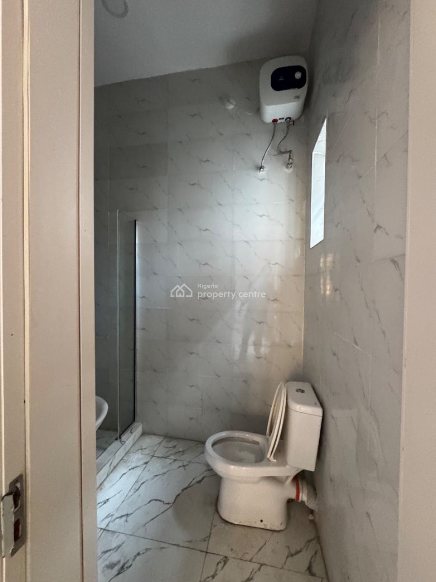 Luxurious Sharp 5 Bedroom Detached with Bq Very Spacious Dont Miss This, Orchid Road, Lekki Before Round About, Lekki, Lagos, Detached Duplex for Rent