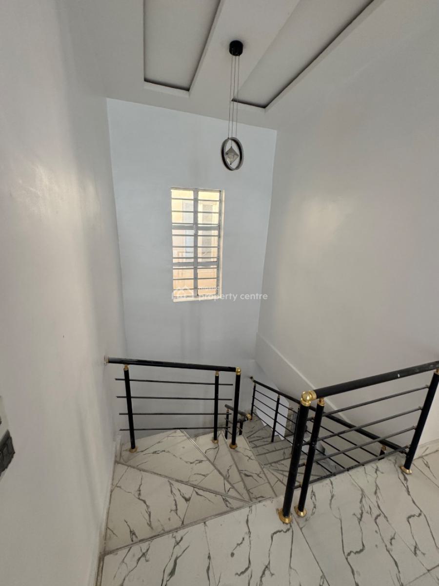Luxurious Sharp 5 Bedroom Detached with Bq Very Spacious Dont Miss This, Orchid Road, Lekki Before Round About, Lekki, Lagos, Detached Duplex for Rent