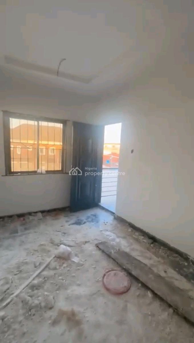 Standard and Spacious Mini Flat, Off Ilaje Road, Bariga, Shomolu, Lagos, Mini Flat (room and Parlour) for Rent