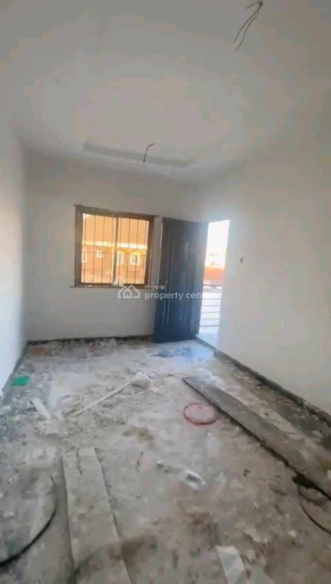 Standard and Spacious Mini Flat, Off Ilaje Road, Bariga, Shomolu, Lagos, Mini Flat (room and Parlour) for Rent