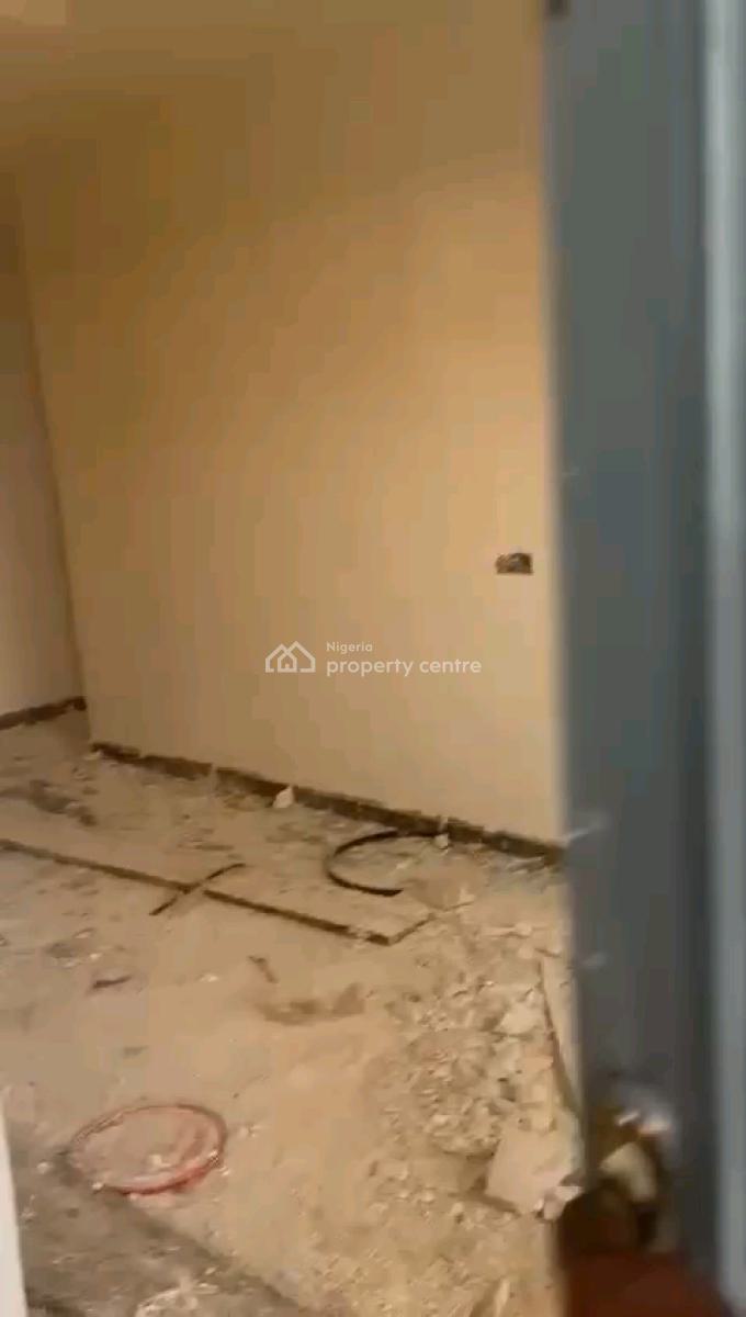 Standard and Spacious Mini Flat, Off Ilaje Road, Bariga, Shomolu, Lagos, Mini Flat (room and Parlour) for Rent