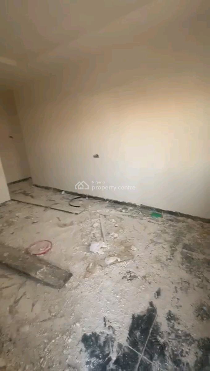 Standard and Spacious Mini Flat, Off Ilaje Road, Bariga, Shomolu, Lagos, Mini Flat (room and Parlour) for Rent