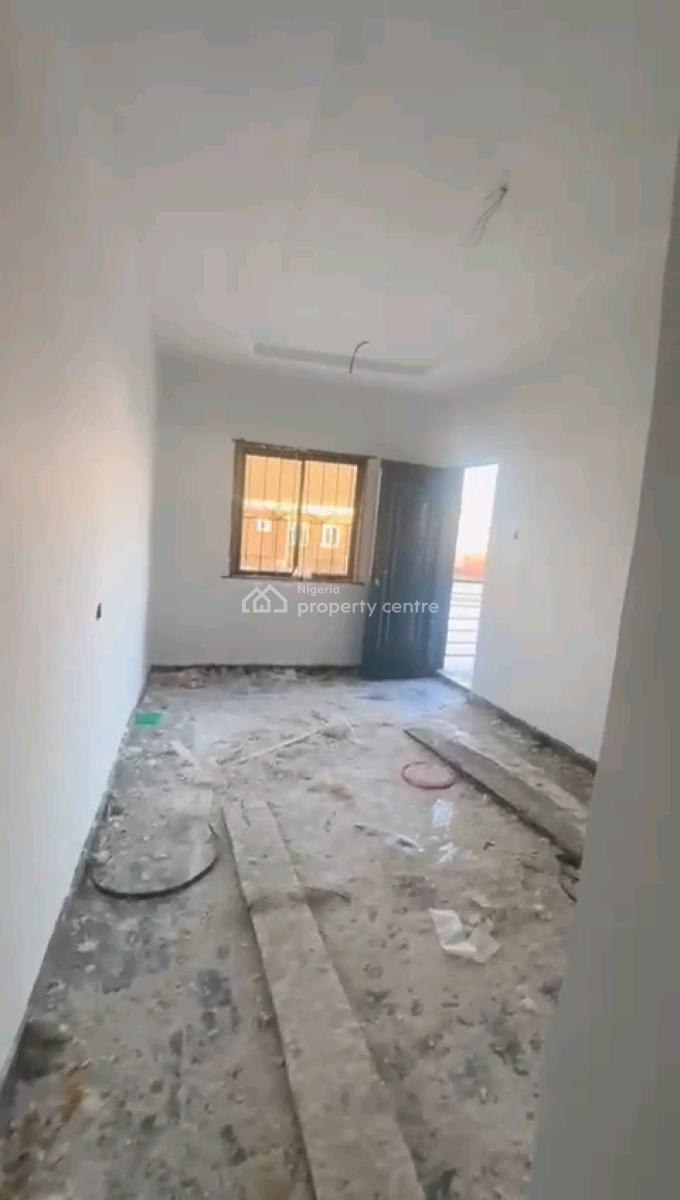 Standard and Spacious Mini Flat, Off Ilaje Road, Bariga, Shomolu, Lagos, Mini Flat (room and Parlour) for Rent