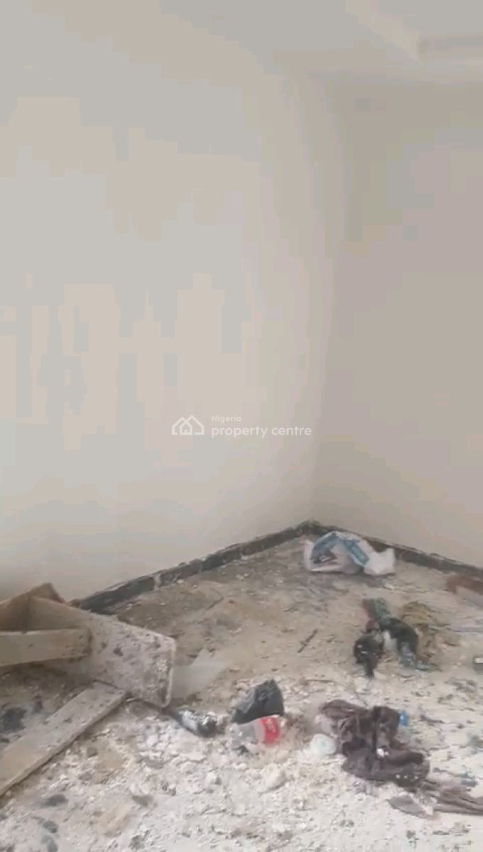 Standard and Spacious Mini Flat, Off Ilaje Road, Bariga, Shomolu, Lagos, Mini Flat (room and Parlour) for Rent