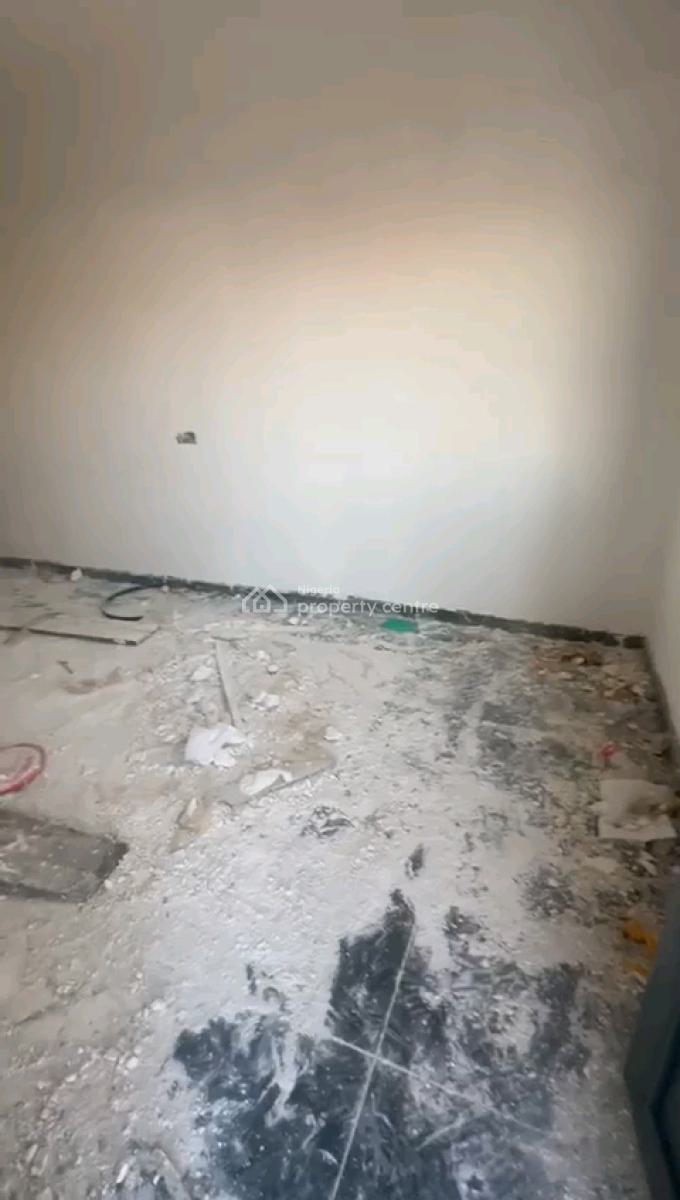 Standard and Spacious Mini Flat, Off Ilaje Road, Bariga, Shomolu, Lagos, Mini Flat (room and Parlour) for Rent