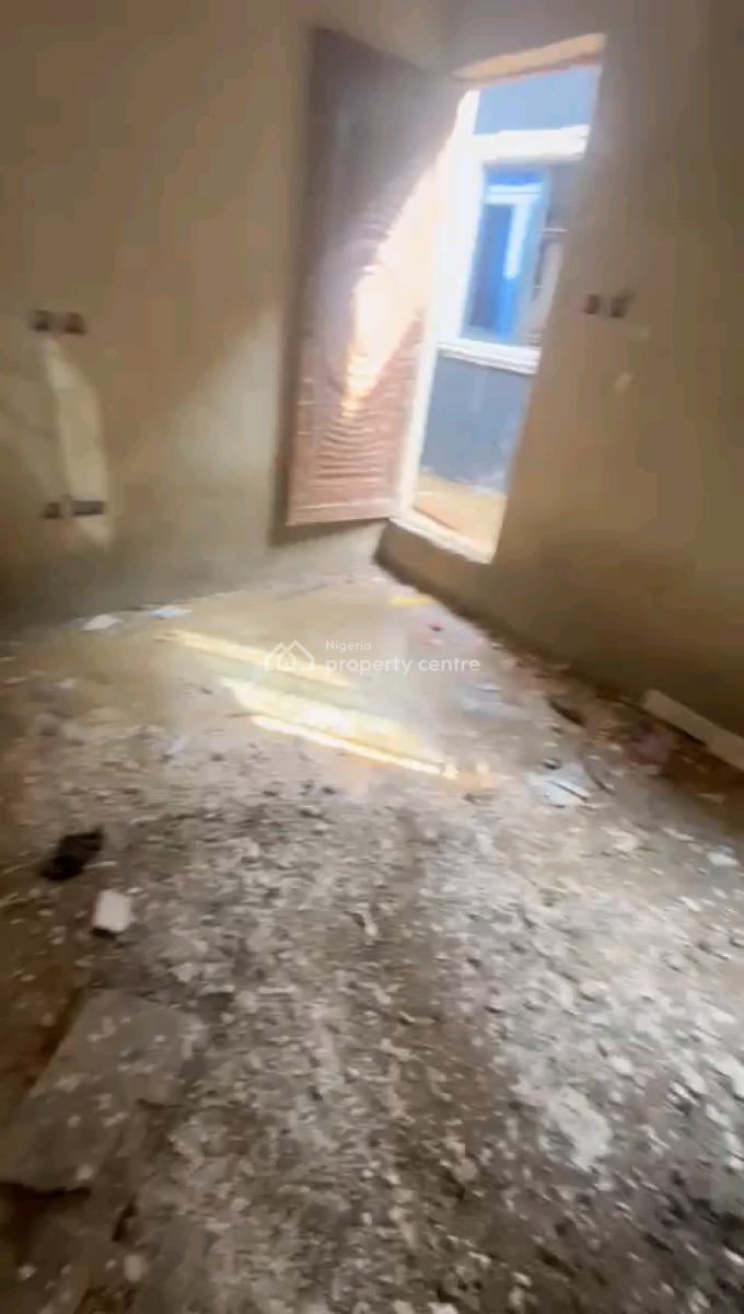 Standard Room Self Contained, Off Ilaje Road, Bariga, Shomolu, Lagos, Self Contain (single Rooms) for Rent