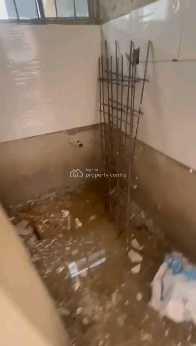 Standard Room Self Contained, Off Ilaje Road, Bariga, Shomolu, Lagos, Self Contain (single Rooms) for Rent