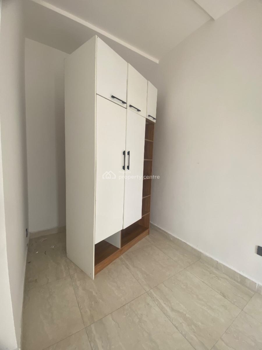 Stunning Brand New Upstairs, Estate Behind Blenco, Olokonla, Ajah, Lagos, Flat / Apartment for Rent