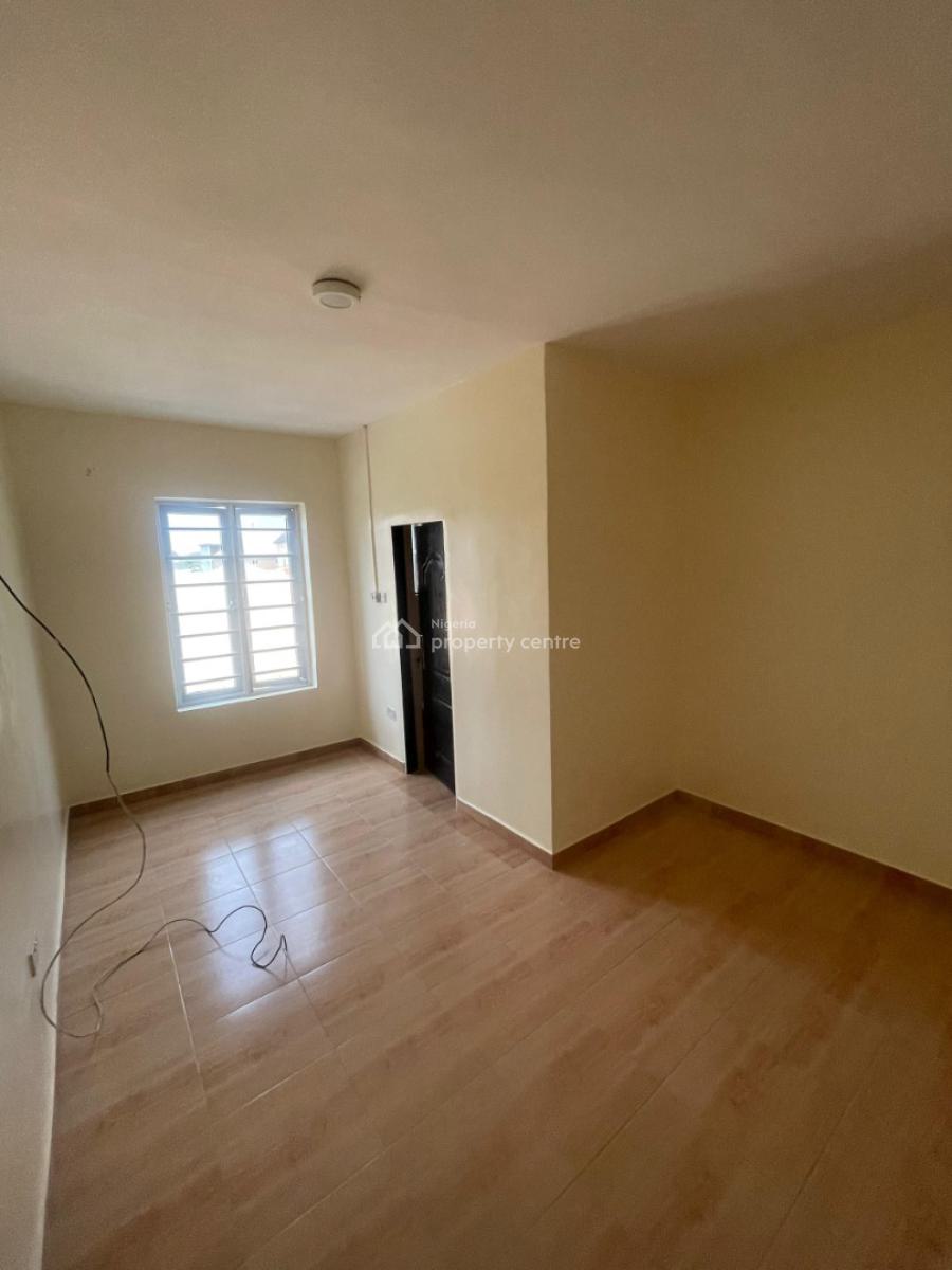 Modern Built Standard 3 Bedrooms Apartment Upstairs in a Gated Estate, Glorious Estate, Badore, Ajah, Lagos, Flat / Apartment for Rent