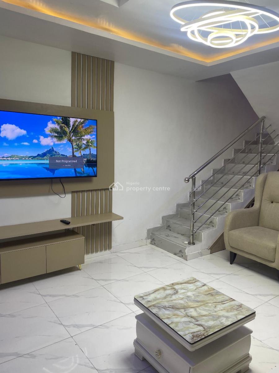 Beautiful 2 Bedroom with Gym, Surulere, Lagos, Flat / Apartment Short Let