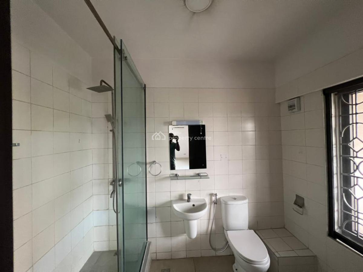 3 Bedrooms Semi Detached Duplex with Bq, Lekki Phase 1, Lekki, Lagos, Semi-detached Duplex for Rent