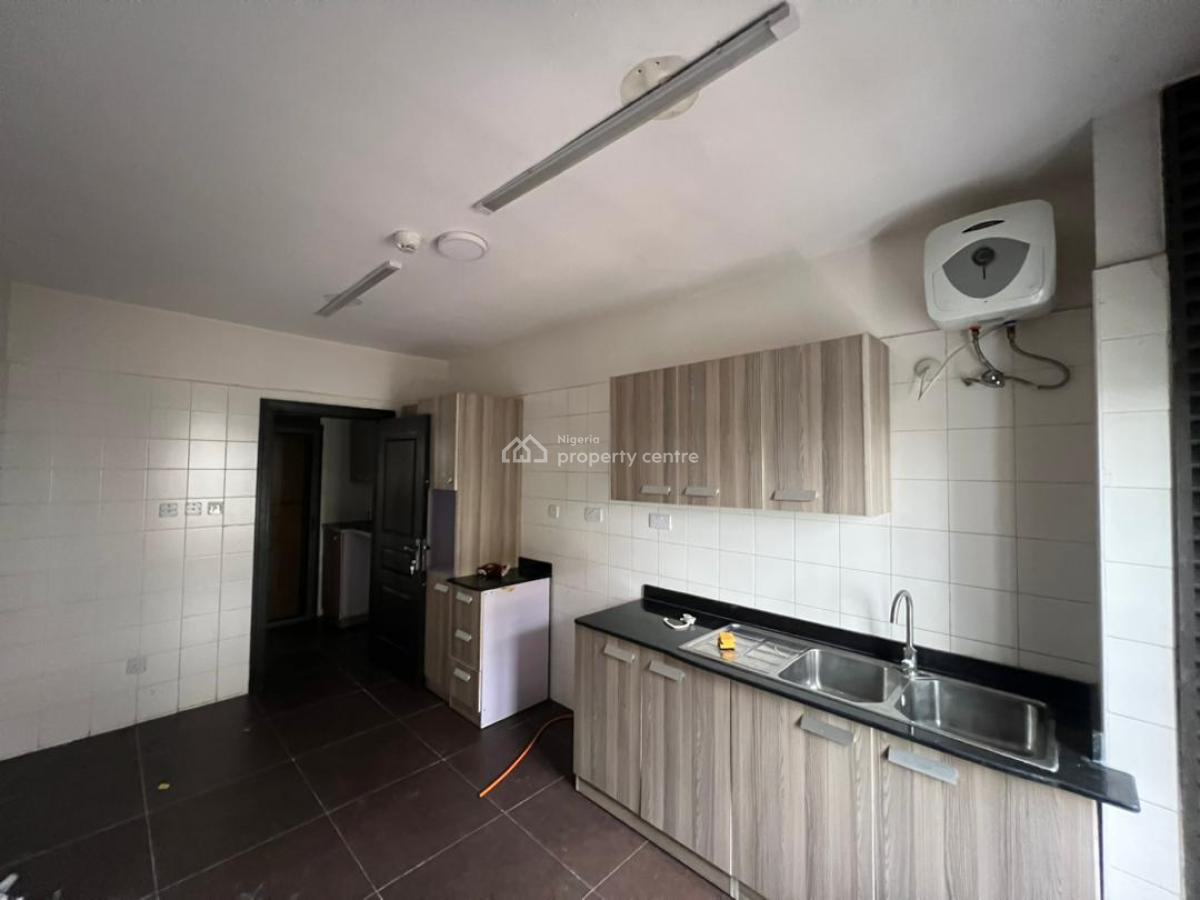 3 Bedrooms Semi Detached Duplex with Bq, Lekki Phase 1, Lekki, Lagos, Semi-detached Duplex for Rent