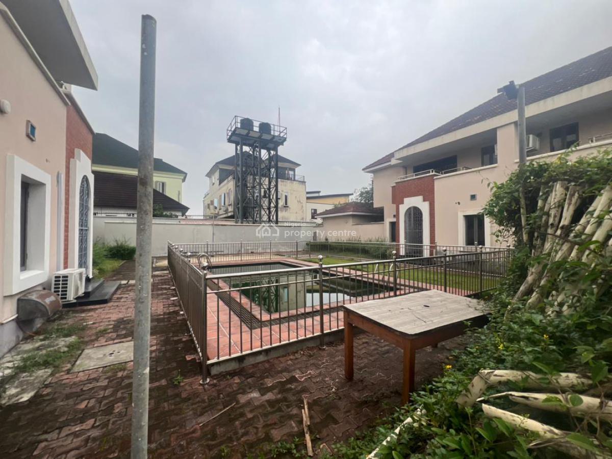 3 Bedrooms Semi Detached Duplex with Bq, Lekki Phase 1, Lekki, Lagos, Semi-detached Duplex for Rent