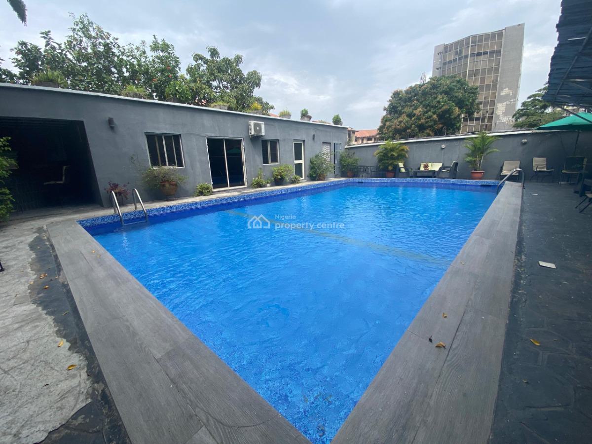 Well Maintained 2 Bedrooms Apartment Within a Serene Envoronment, Victoria Island (vi), Lagos, Flat / Apartment for Rent