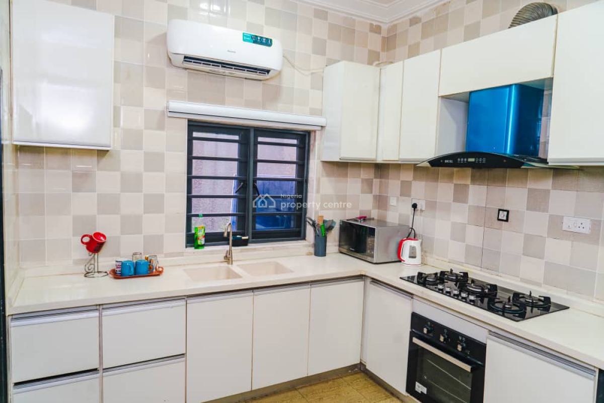 Beautiful 3 Bedroom Apartment, Ikeja, Lagos, Flat / Apartment Short Let