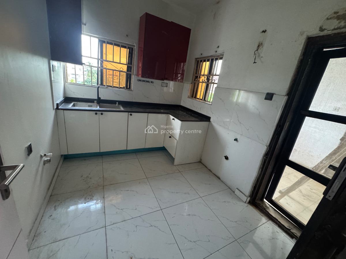 Serviced 3 Bedroom Flat with Bq in Lekki Phase 1., Lekki Phase 1, Lekki Phase 1, Lekki, Lagos, Flat / Apartment for Rent