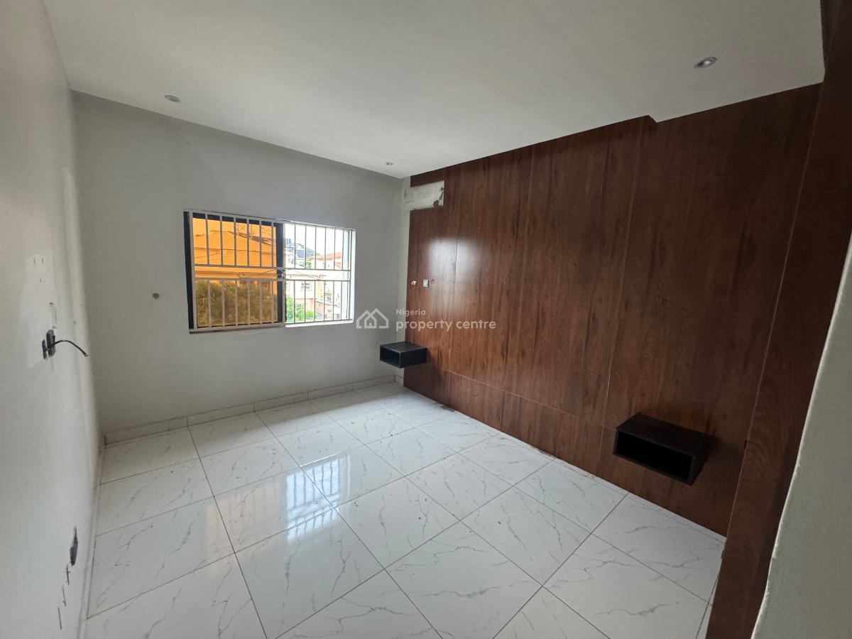 Serviced 3 Bedroom Flat with Bq in Lekki Phase 1., Lekki Phase 1, Lekki Phase 1, Lekki, Lagos, Flat / Apartment for Rent