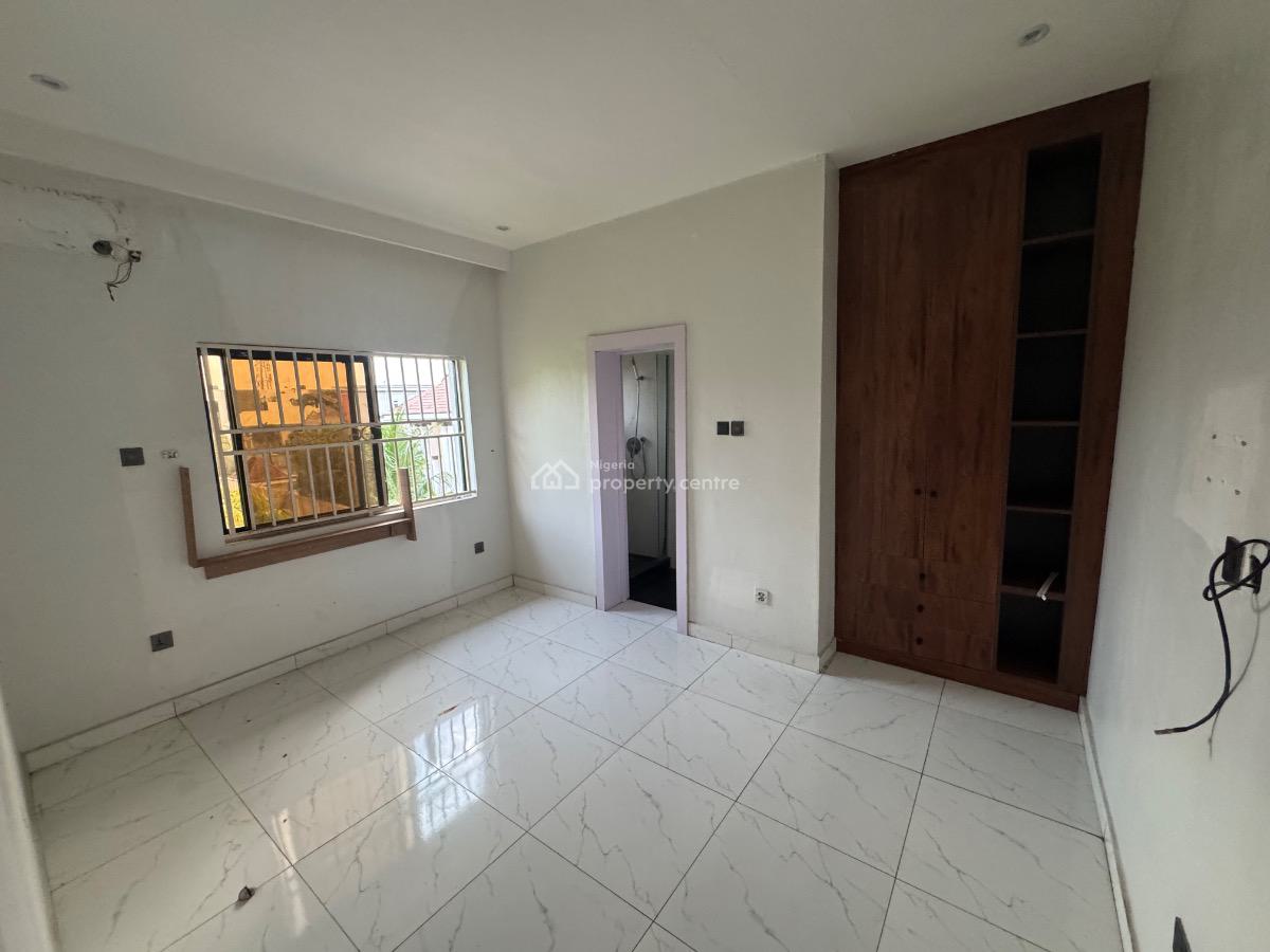 Serviced 3 Bedroom Flat with Bq in Lekki Phase 1., Lekki Phase 1, Lekki Phase 1, Lekki, Lagos, Flat / Apartment for Rent