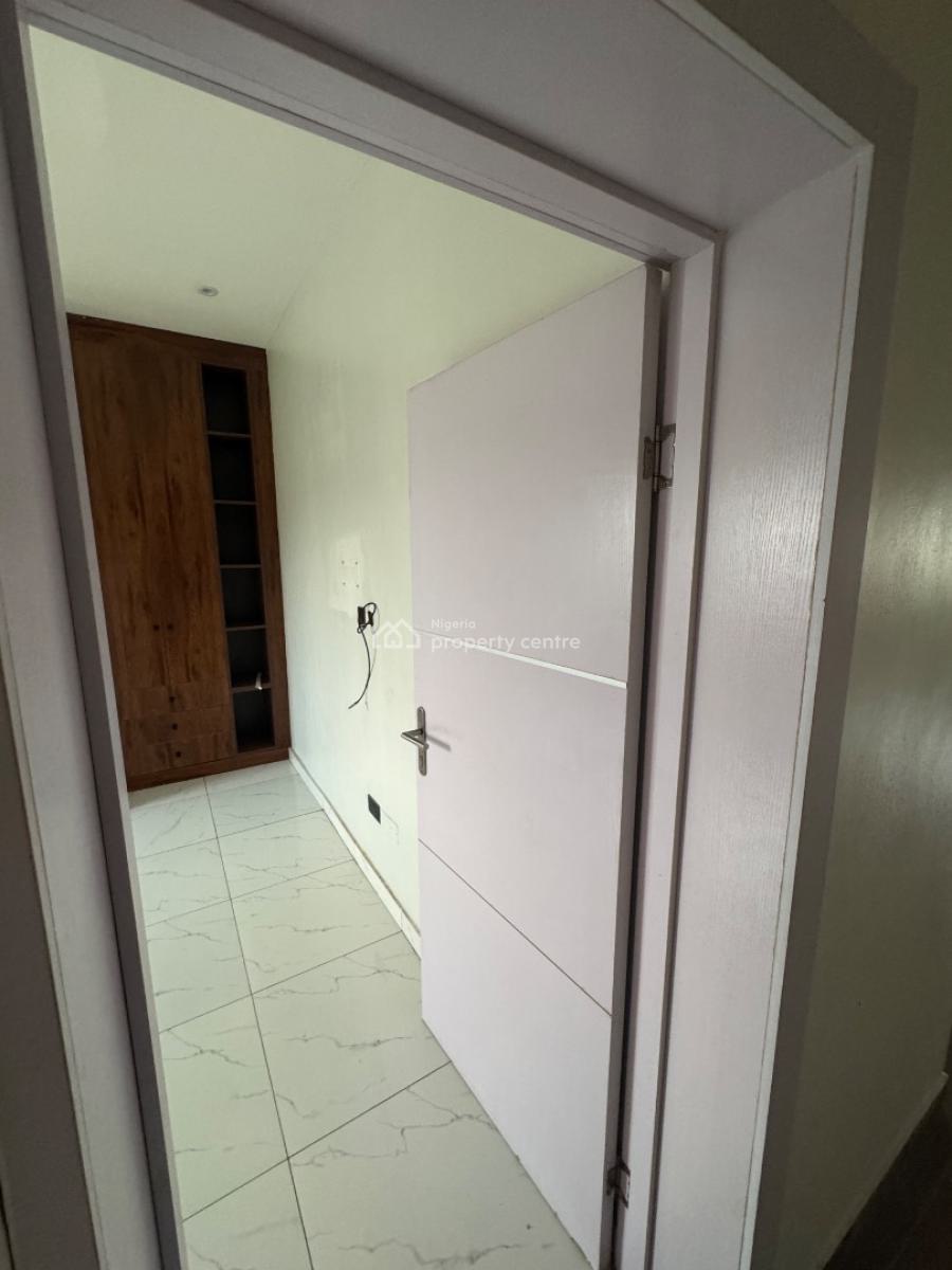 Serviced 3 Bedroom Flat with Bq in Lekki Phase 1., Lekki Phase 1, Lekki Phase 1, Lekki, Lagos, Flat / Apartment for Rent