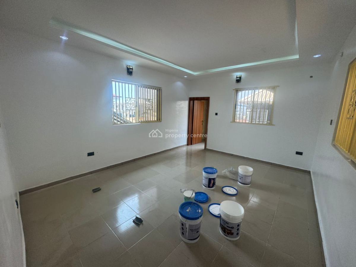 Spacious Clean Two Bedroom (self Serviced), Lekki Phase I, Lekki Phase 1, Lekki, Lagos, Flat / Apartment for Rent