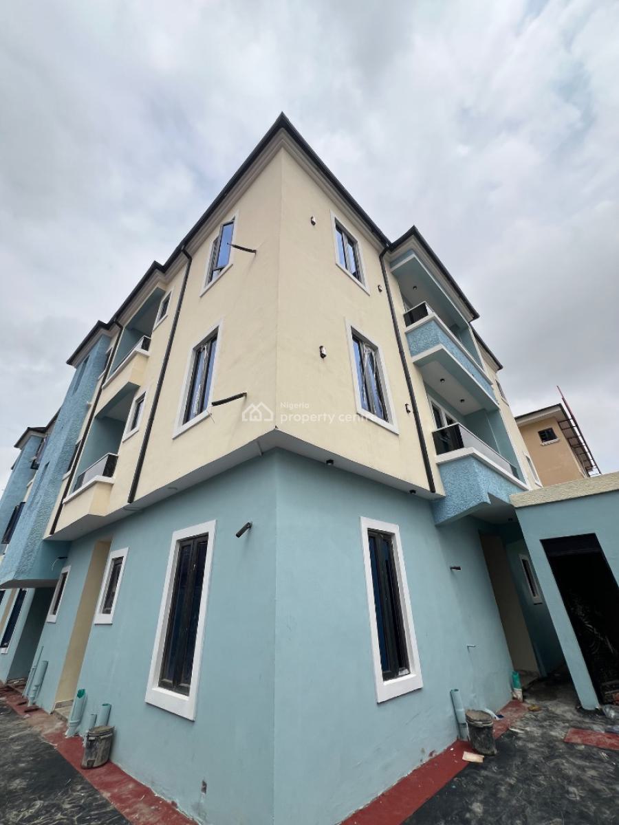Units of One Bedroom for Lease, Araromi Street, Shomolu., Shomolu, Lagos, Mini Flat (room and Parlour) for Sale