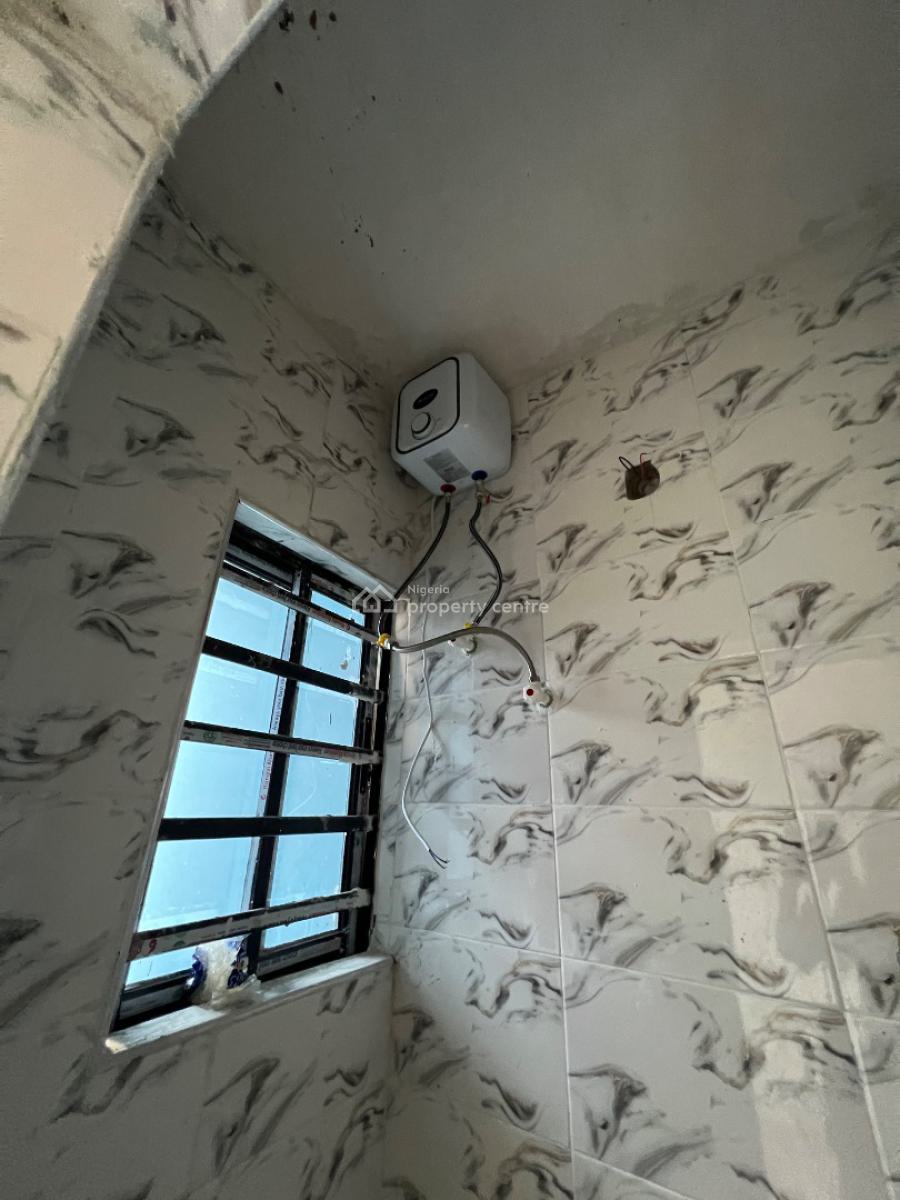 Units of One Bedroom for Lease, Araromi Street, Shomolu., Shomolu, Lagos, Mini Flat (room and Parlour) for Sale