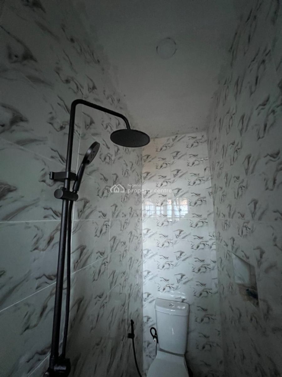 Units of One Bedroom for Lease, Araromi Street, Shomolu., Shomolu, Lagos, Mini Flat (room and Parlour) for Sale