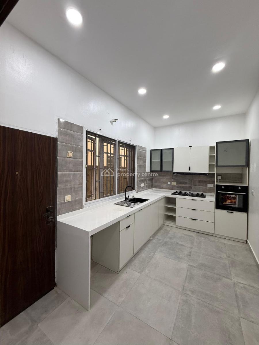 Tastefully Built 2 Bedroom, Off Bisola Durosimi Etti Drive, Lekki Phase 1, Lekki, Lagos, Flat / Apartment for Rent