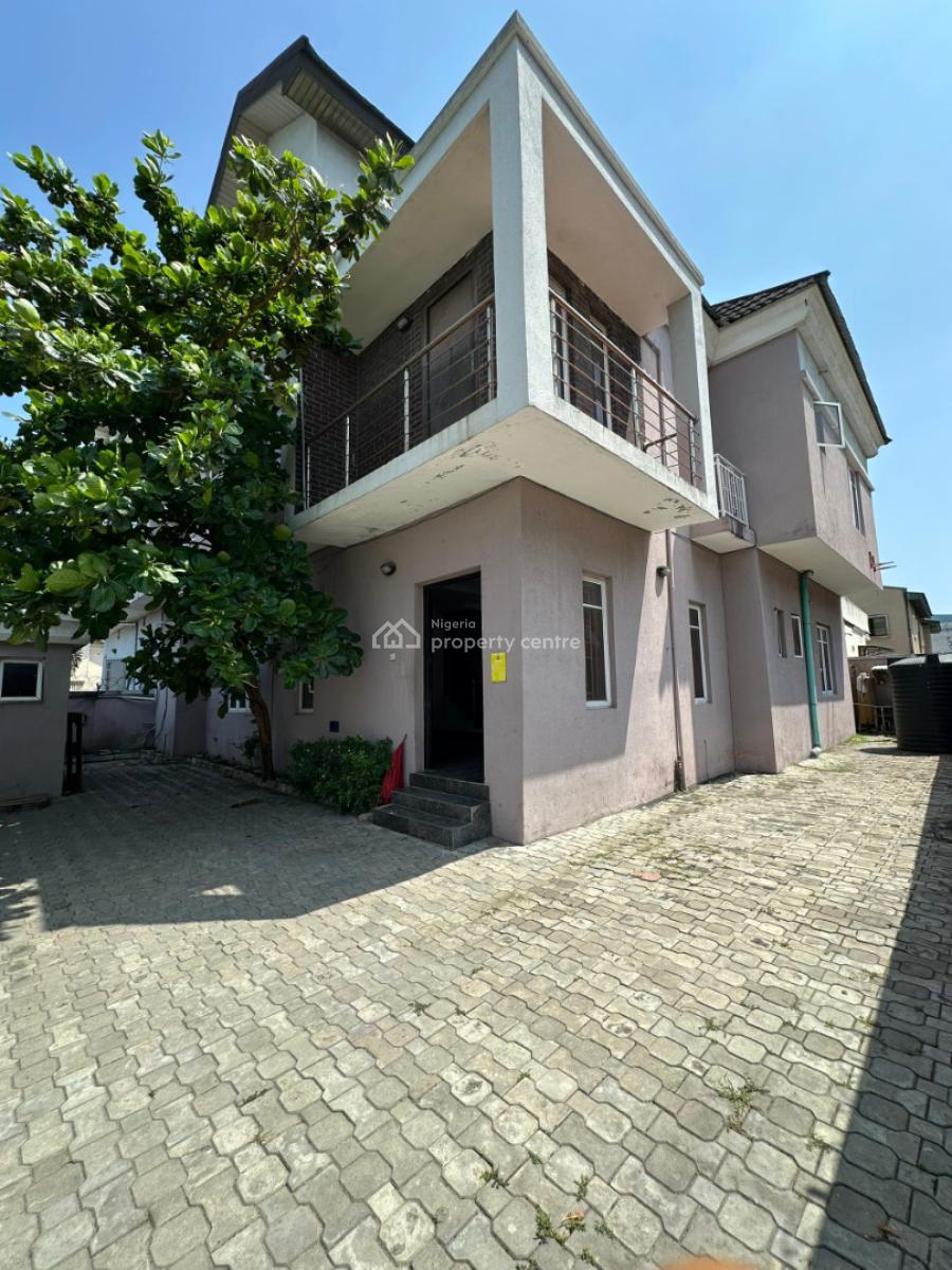 Spacious 5 Bedroom Semi-detached House with a Room Bq, Lekki Phase 1, Lekki, Lagos, Semi-detached Duplex for Rent