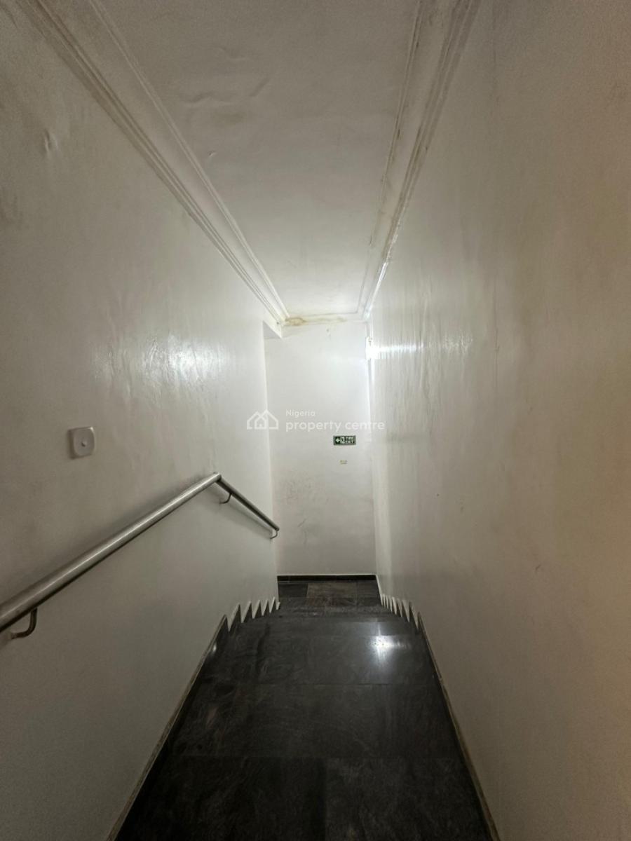 Spacious 5 Bedroom Semi-detached House with a Room Bq, Lekki Phase 1, Lekki, Lagos, Semi-detached Duplex for Rent