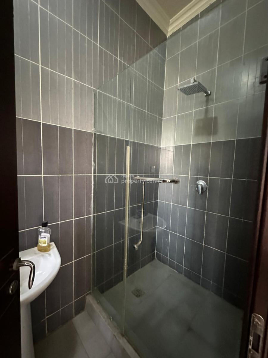 Spacious 5 Bedroom Semi-detached House with a Room Bq, Lekki Phase 1, Lekki, Lagos, Semi-detached Duplex for Rent