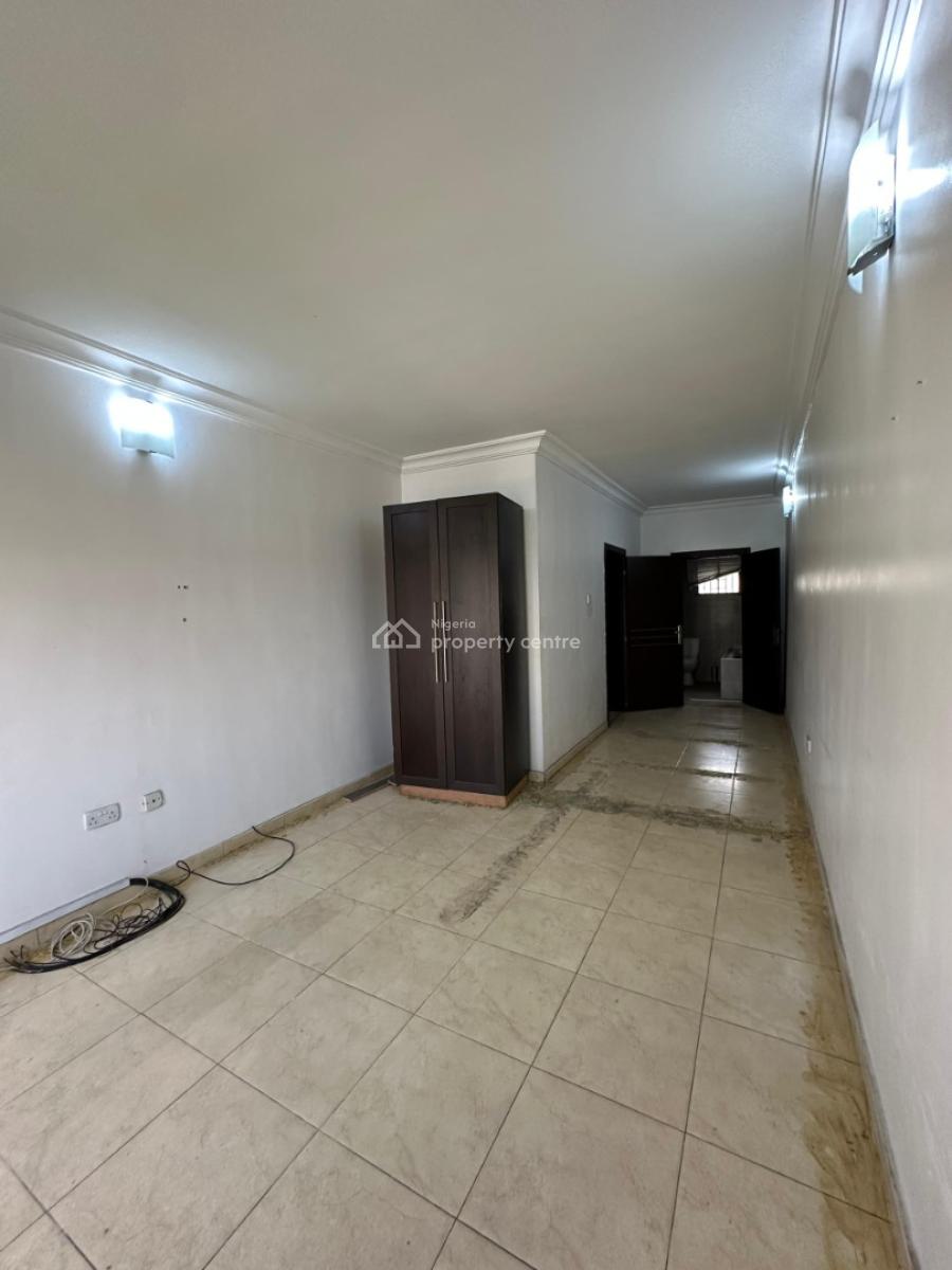 Spacious 5 Bedroom Semi-detached House with a Room Bq, Lekki Phase 1, Lekki, Lagos, Semi-detached Duplex for Rent