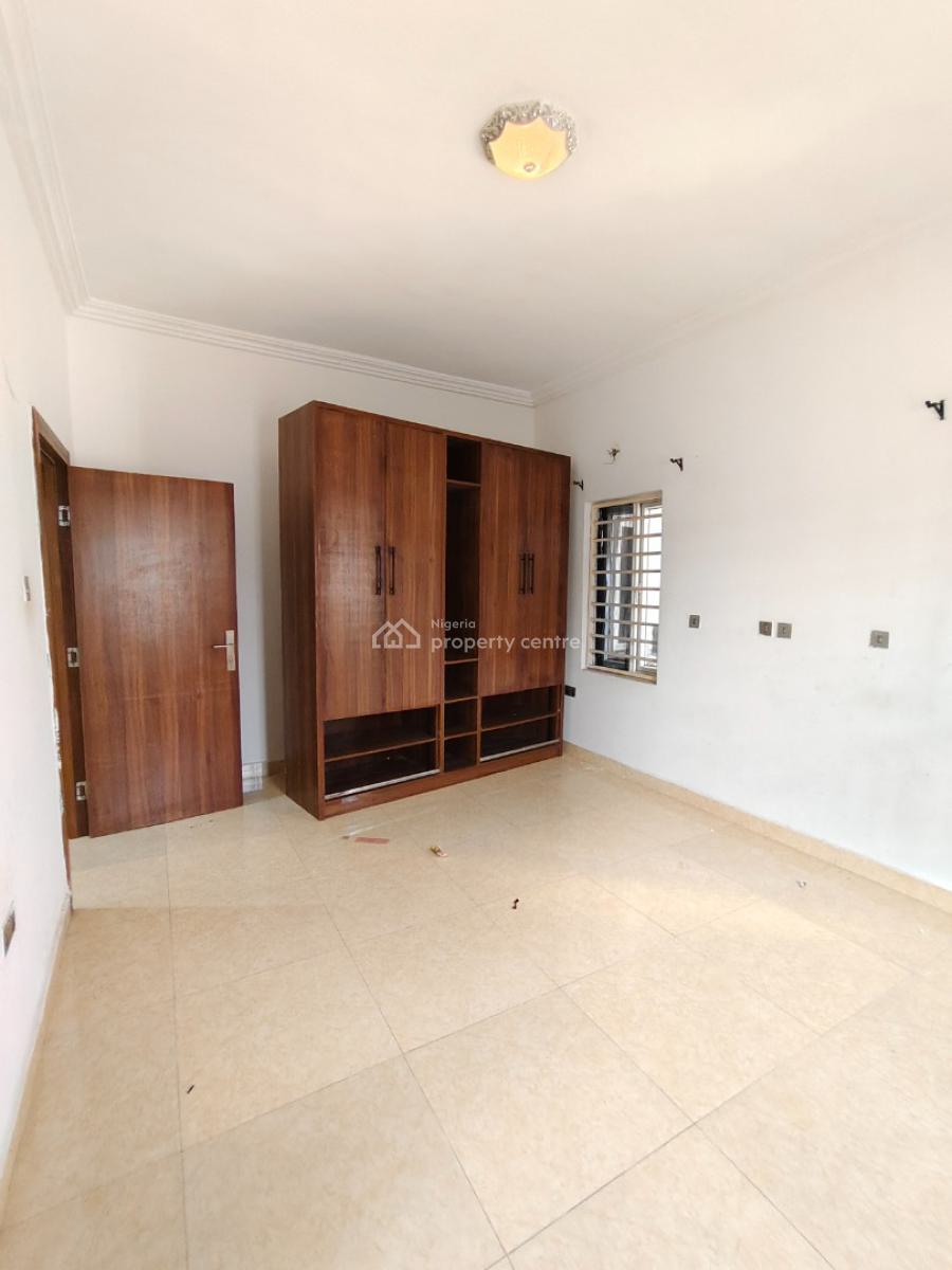 Sharp and Spacious 2 Bedrooms Service Apartment, Peninsula, Off Abraham Adesanya, Ajah, Lagos, Flat / Apartment for Rent