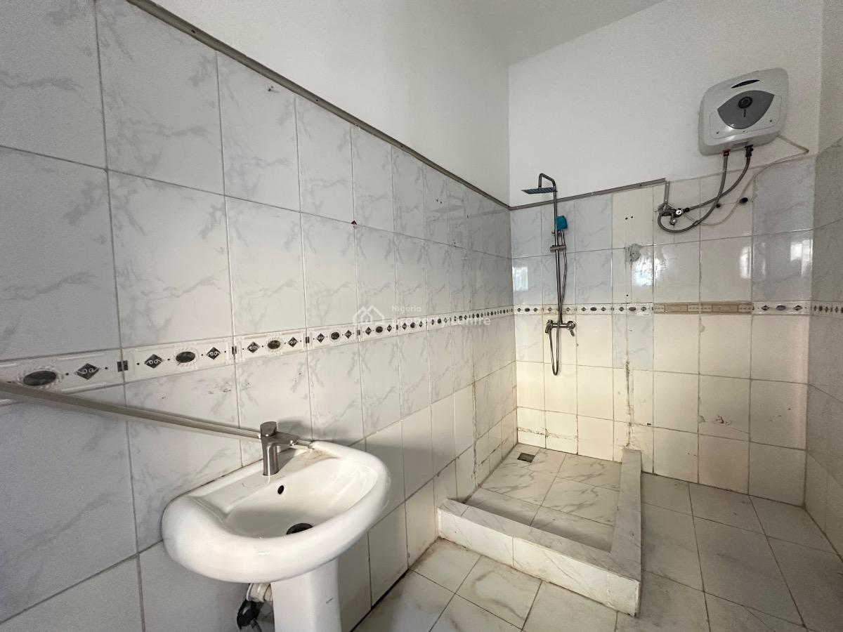 Amazing Two (2) Bedroom Apartment, Eleganza Garden Opposite Vgc, Lekki, Lagos, Flat / Apartment for Rent