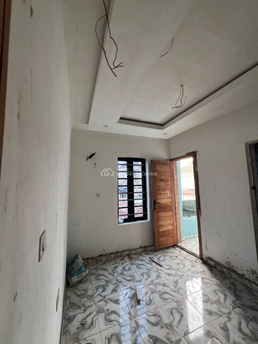 Executive and Spacious Self Contained Apartment, Araromi, Shomolu, Lagos., Shomolu, Lagos, Self Contain (single Rooms) for Rent