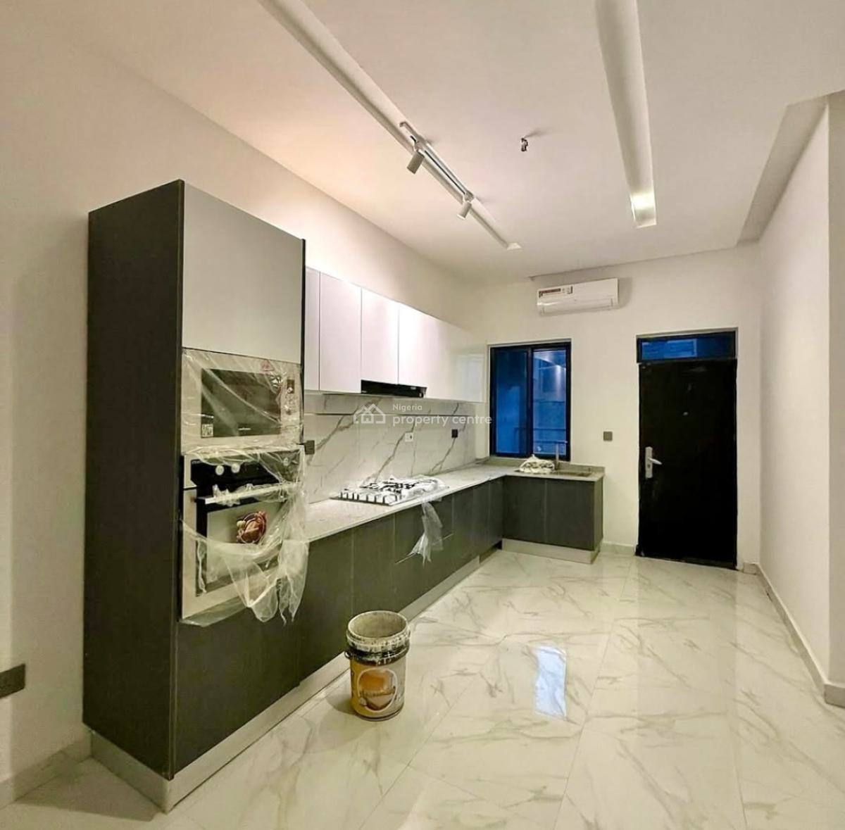 Tastefully Finished 3 Bedroom Apartment, Guzape District, Abuja, Flat / Apartment for Sale