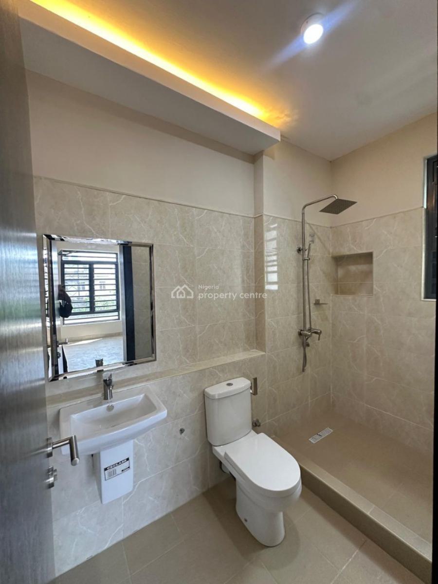 Prime Location! 3-bedroom Apartment with Elevator in Lekki Phase 1, Lekki Phase 1, Lekki, Lagos, Flat / Apartment for Rent