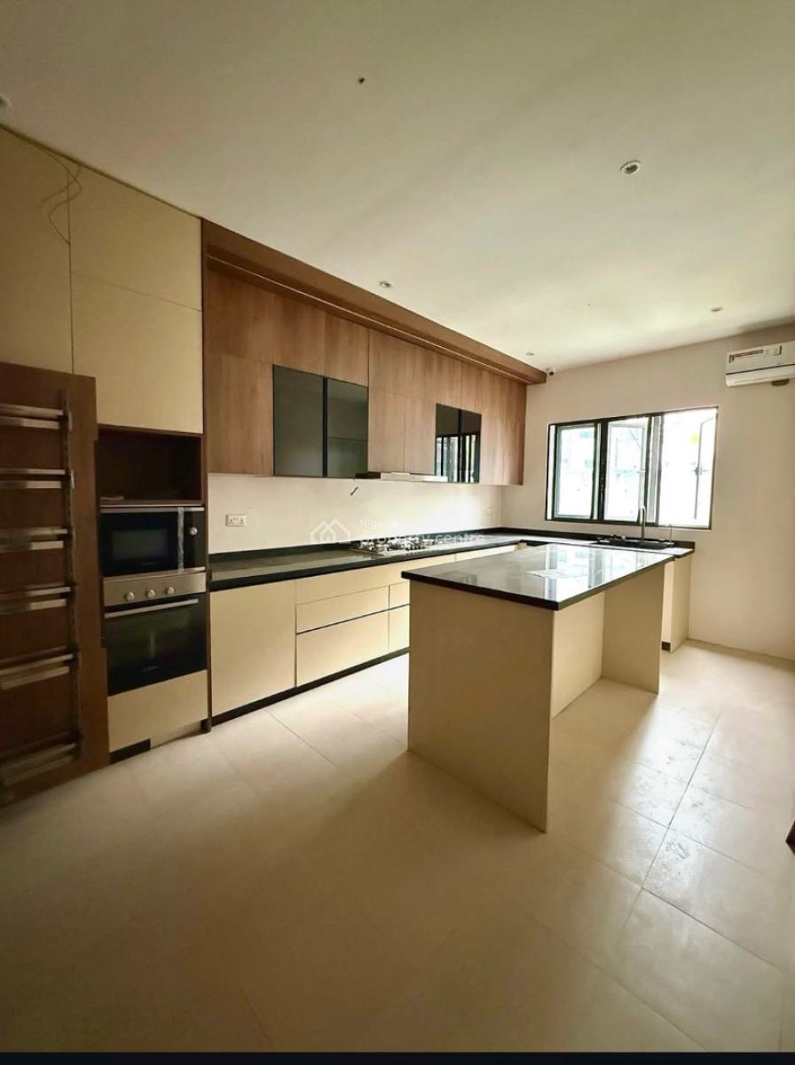 Decently Built 5 Bedroom Semi-detached Duplex with Bq, Jabi, Abuja, Semi-detached Duplex for Sale